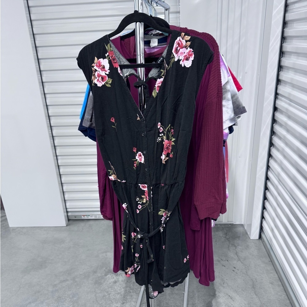 Torrid | Floral Romper in Black | size 2
